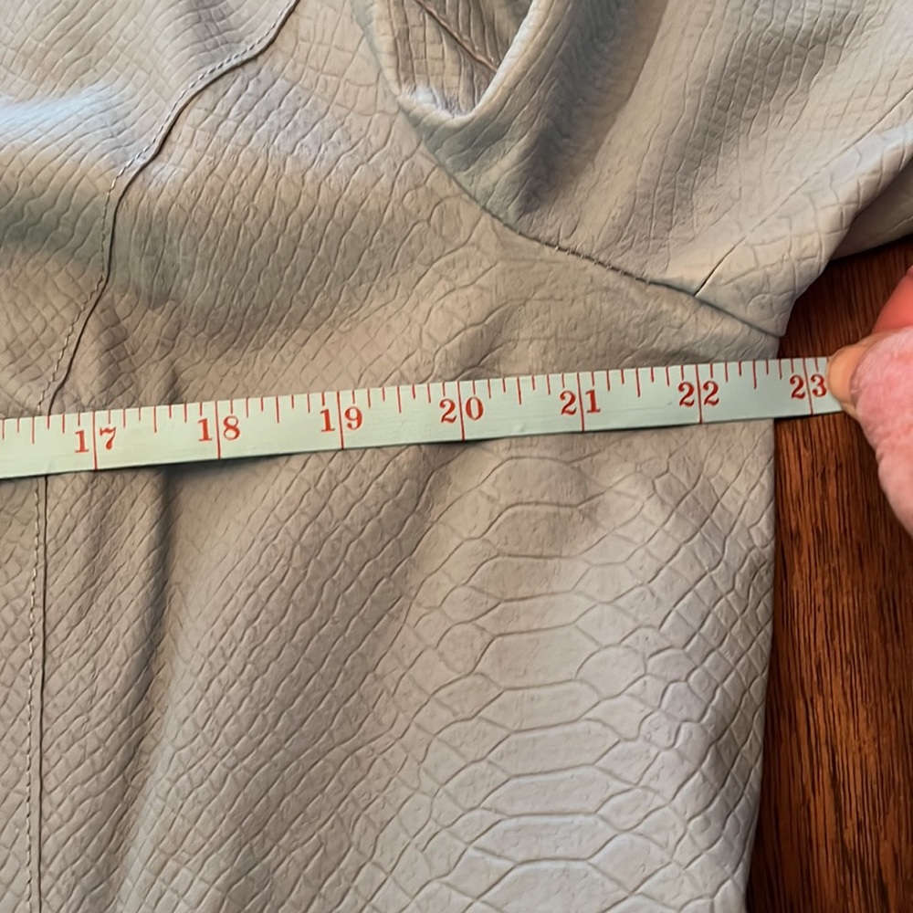 Leather Jacket - Picture 5 of 8